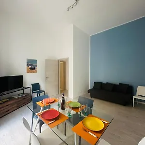 https://apt-casa-politeama-florio.sicilyhotelsitaly.net